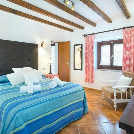 Villa Reus By Vintage Travel