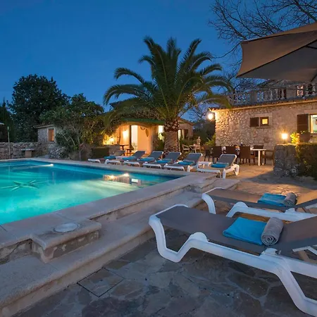 Villa Reus By Vintage Travel