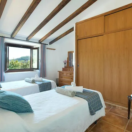 Reus By Vintage Travel Pollenca