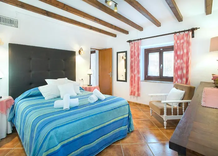 Villa Reus By Vintage Travel