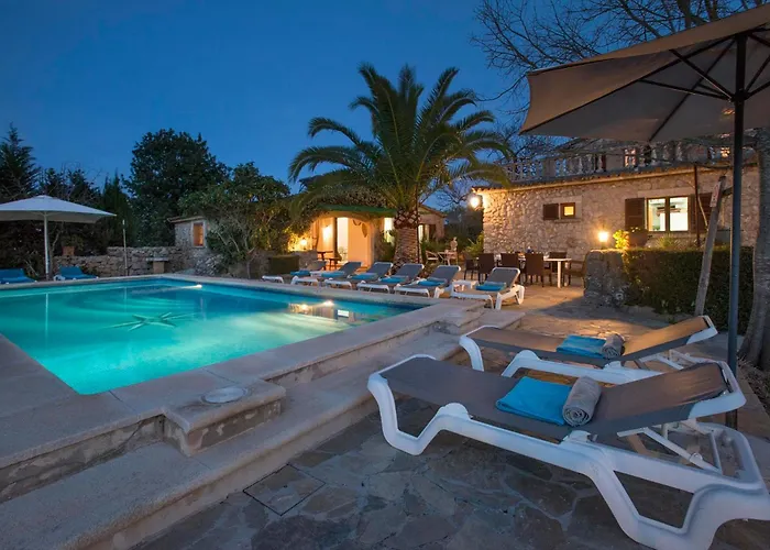 Villa Reus By Vintage Travel