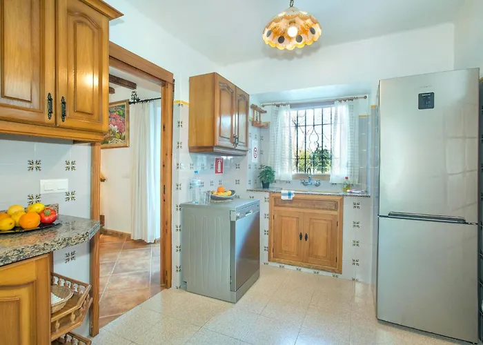 Reus By Vintage Travel * Pollença