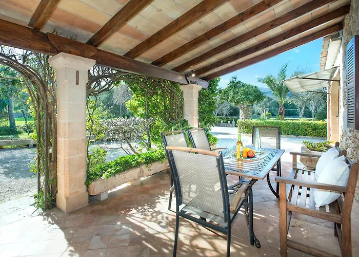 Villa Reus By Vintage Travel