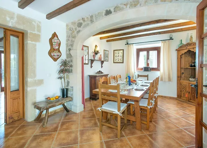 Reus By Vintage Travel Willa