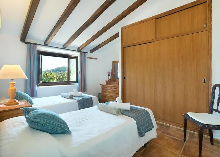 Reus By Vintage Travel Pollensa